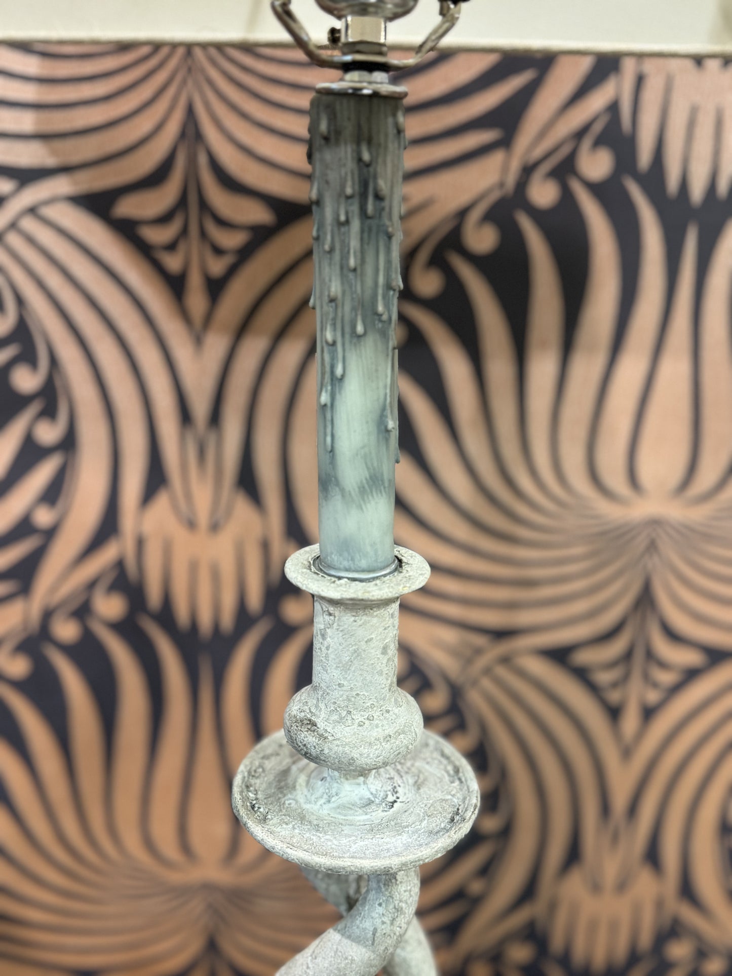 Rounded Pricket Lamp